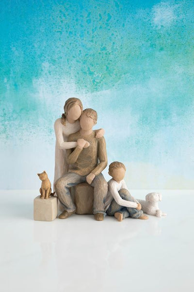 Willow Tree Figurine Gift Set Mother, Father, Son, Cat and Dog